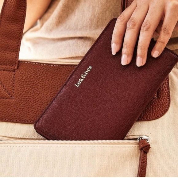 Lark & Ives Snap Closure Slim Wallet- Burgundy Pebbled Vegan Leather - Picture 2 of 5